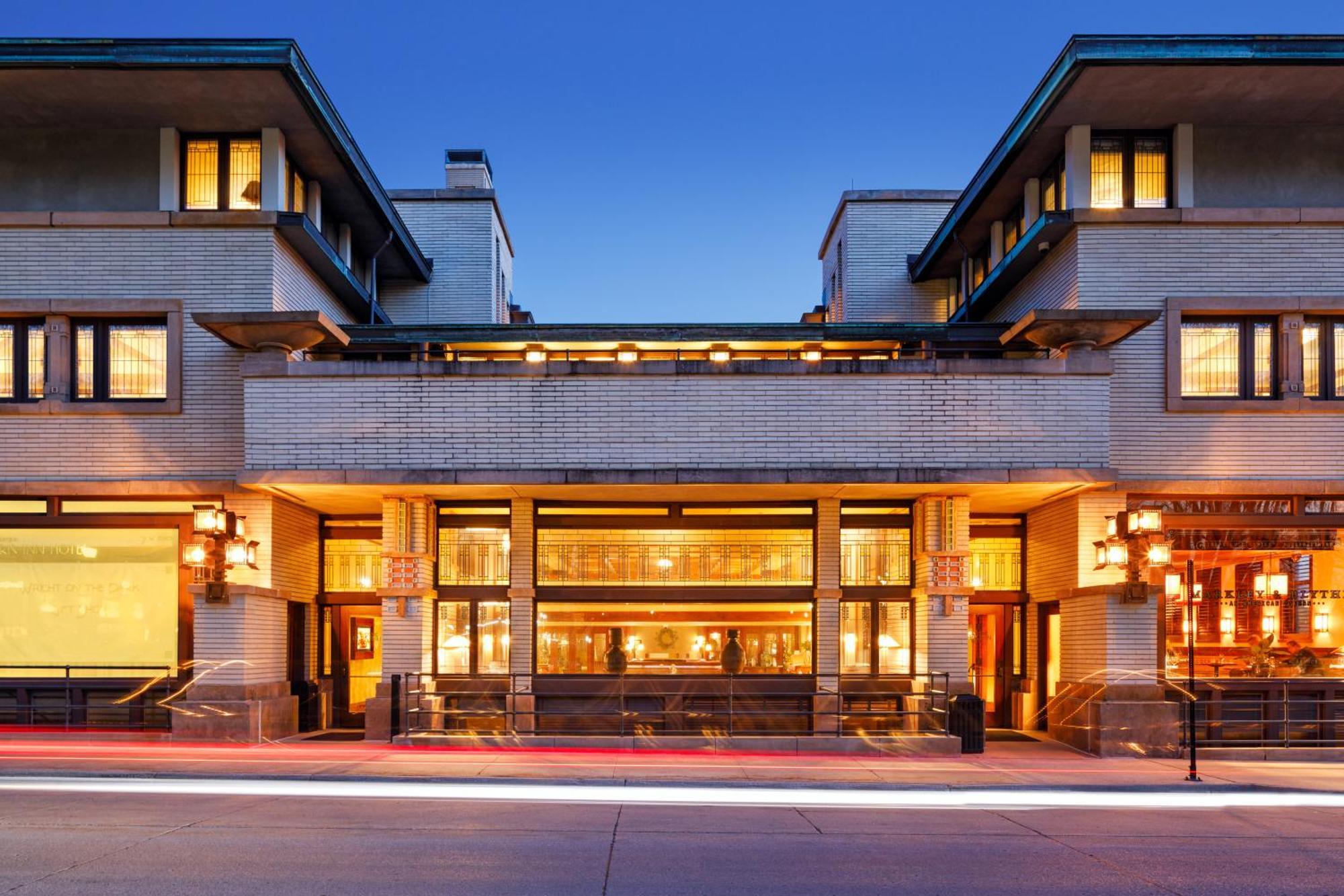 The Historic Park Inn Hotel Мейсон-Сити Экстерьер фото