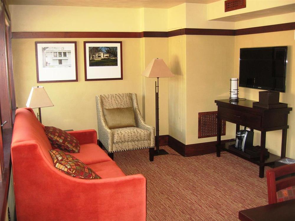 The Historic Park Inn Hotel Мейсон-Сити Номер фото